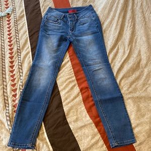 Super soft high-waisted skinny jeans, women’s size 5